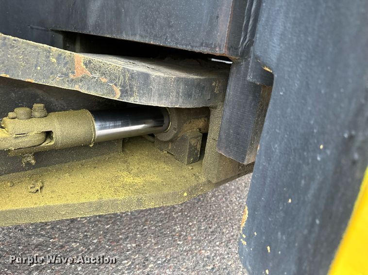 image for item MQ9463 Hyster H300B  forklift