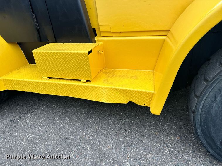 image for item MQ9463 Hyster H300B  forklift