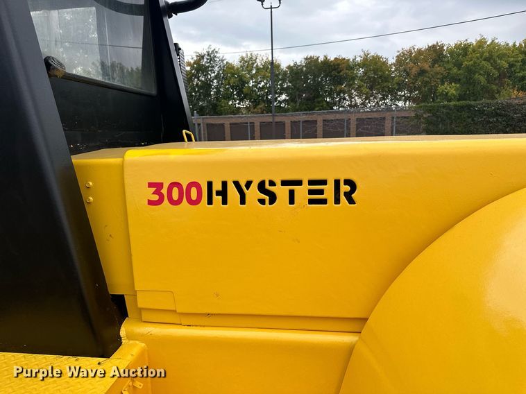 image for item MQ9463 Hyster H300B  forklift