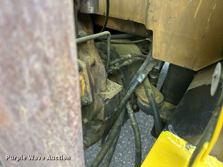 image for item MQ9463 Hyster H300B  forklift