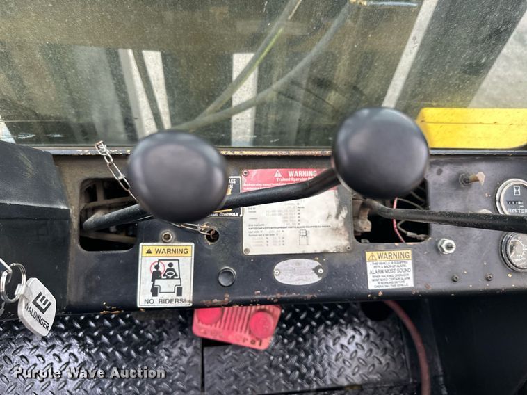 image for item MQ9463 Hyster H300B  forklift