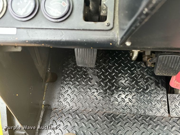 image for item MQ9463 Hyster H300B  forklift