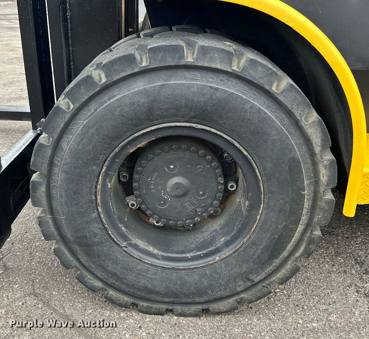 image for item MQ9463 Hyster H300B  forklift