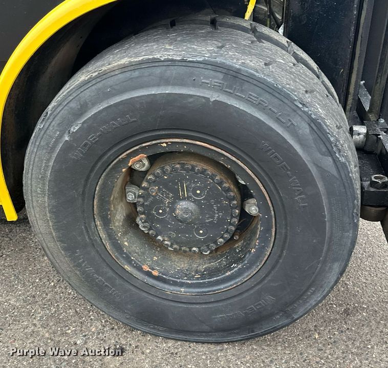 image for item MQ9463 Hyster H300B  forklift