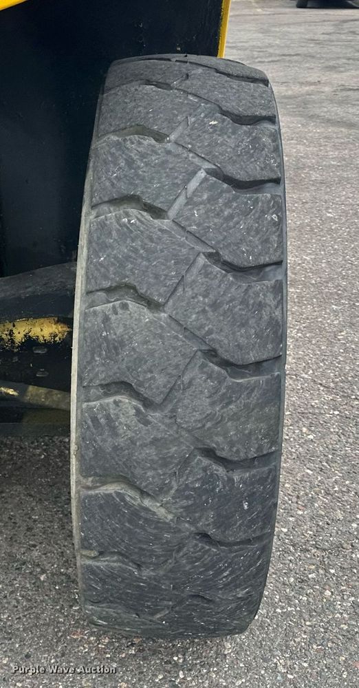 image for item MQ9463 Hyster H300B  forklift