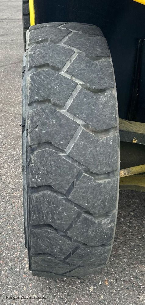 image for item MQ9463 Hyster H300B  forklift