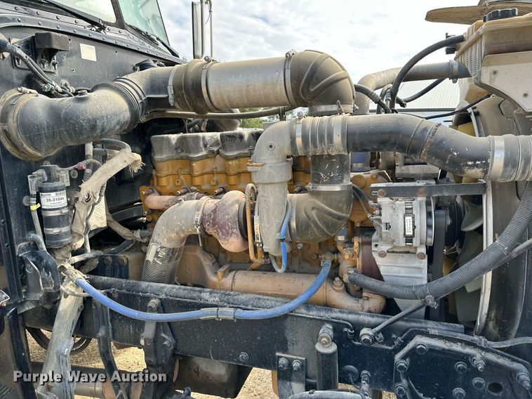 image for item MU9106 2014 Peterbilt 389  semi truck