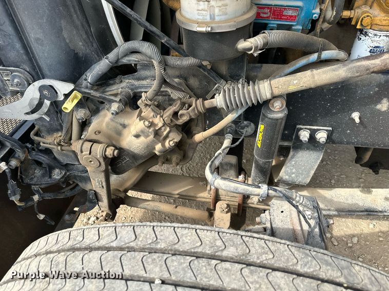 image for item MU9106 2014 Peterbilt 389  semi truck