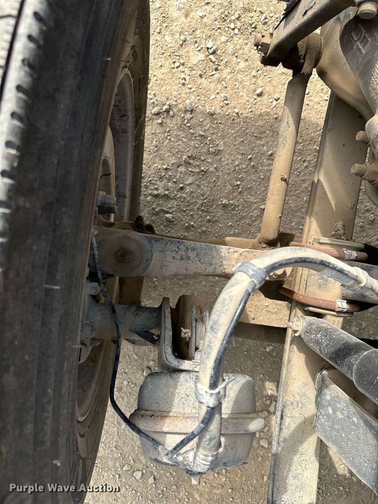 image for item MU9106 2014 Peterbilt 389  semi truck