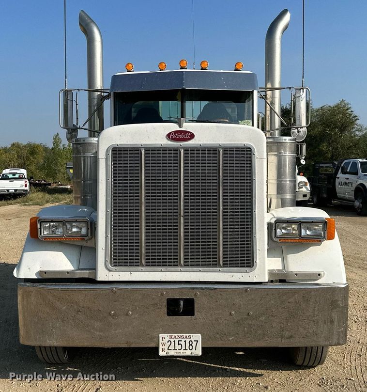 image for item MU9108 1997 Peterbilt 379  semi truck