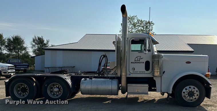 image for item MU9108 1997 Peterbilt 379  semi truck