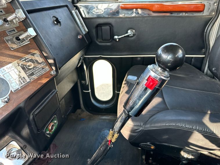 image for item MU9108 1997 Peterbilt 379  semi truck