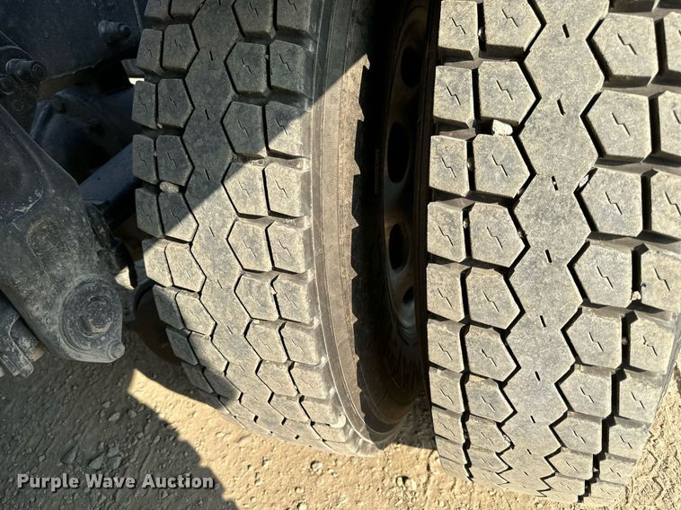 image for item MU9108 1997 Peterbilt 379  semi truck