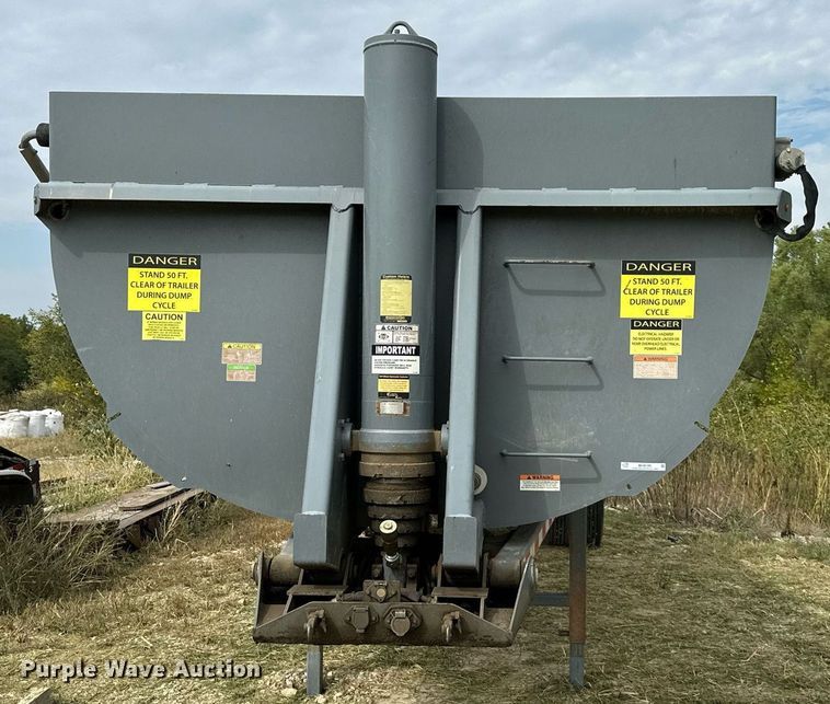 image for item MU9109 2017 Load King RH3226  end dump trailer