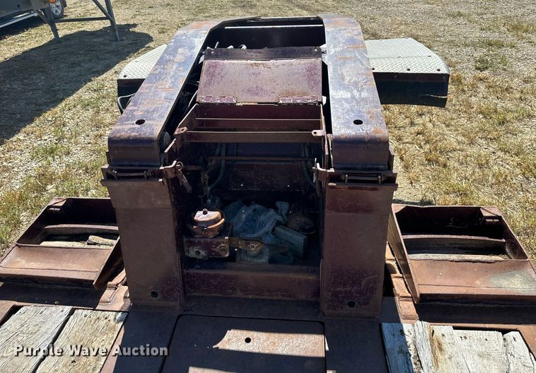 image for item MU9110 2000 Trail King TK110HDG-533  lowboy equipment trailer