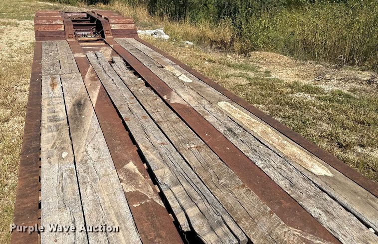 image for item MU9110 2000 Trail King TK110HDG-533  lowboy equipment trailer