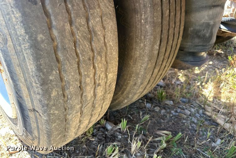 image for item MU9110 2000 Trail King TK110HDG-533  lowboy equipment trailer