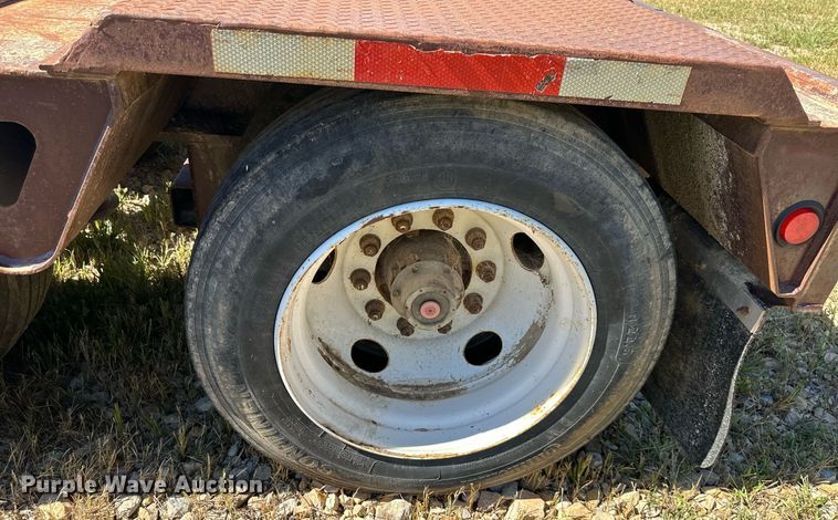 image for item MU9110 2000 Trail King TK110HDG-533  lowboy equipment trailer