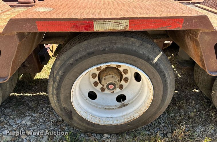 image for item MU9110 2000 Trail King TK110HDG-533  lowboy equipment trailer