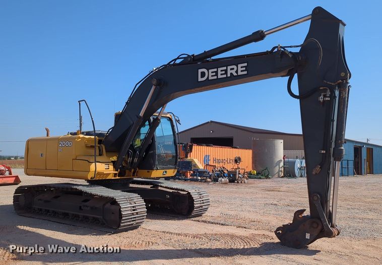 image for item MX9434 2011 John Deere 200D LC excavator