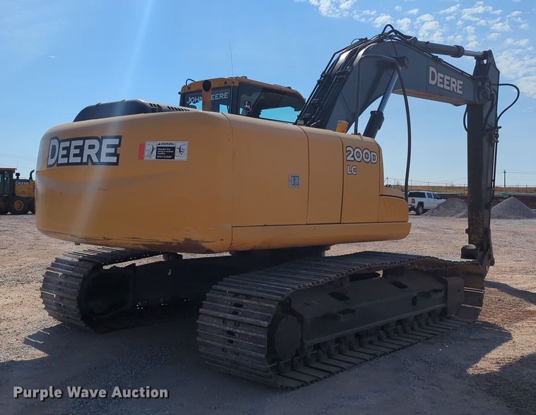 image for item MX9434 2011 John Deere 200D LC excavator