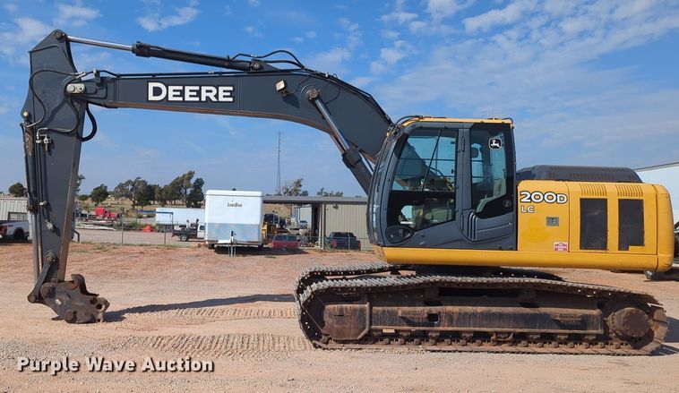 image for item MX9434 2011 John Deere 200D LC excavator