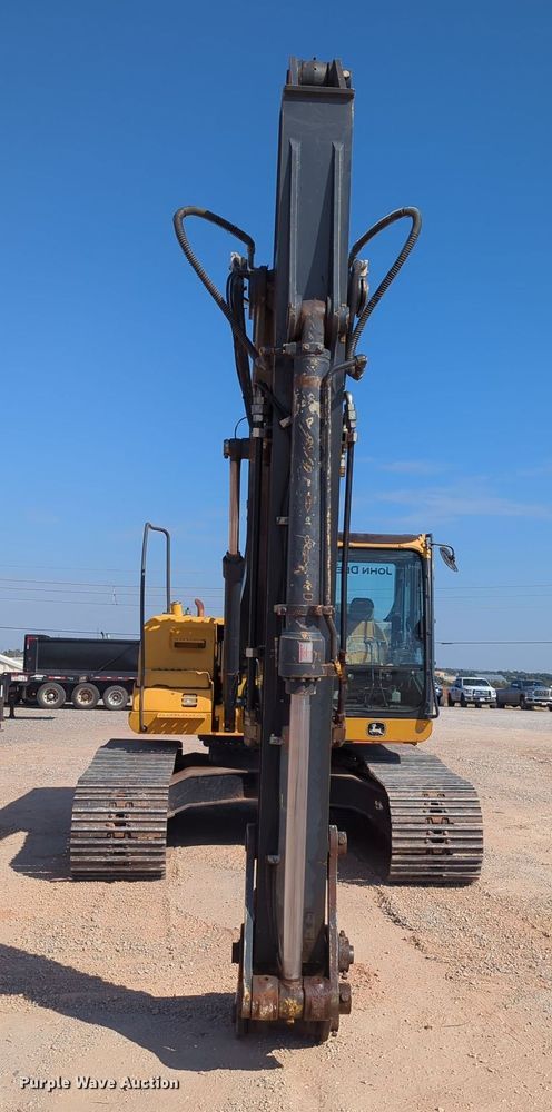 image for item MX9434 2011 John Deere 200D LC excavator