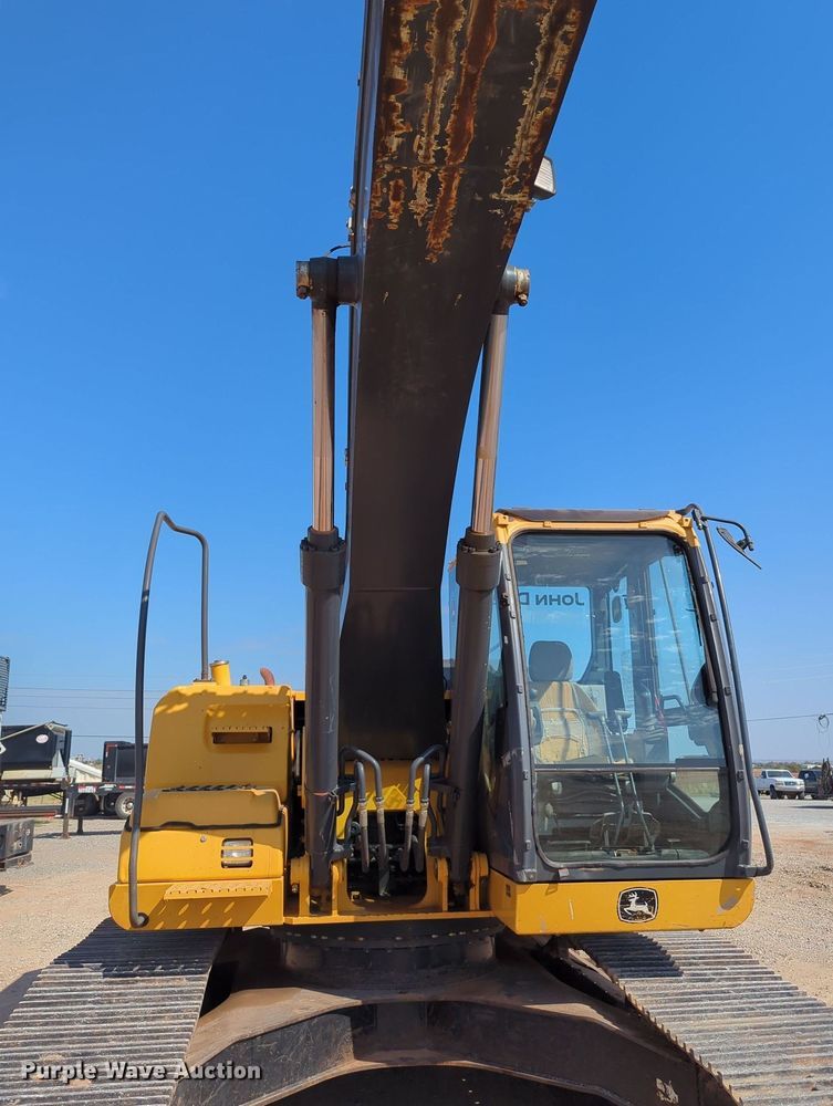 image for item MX9434 2011 John Deere 200D LC excavator