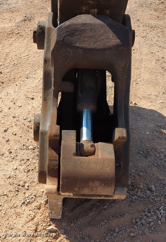 image for item MX9434 2011 John Deere 200D LC excavator