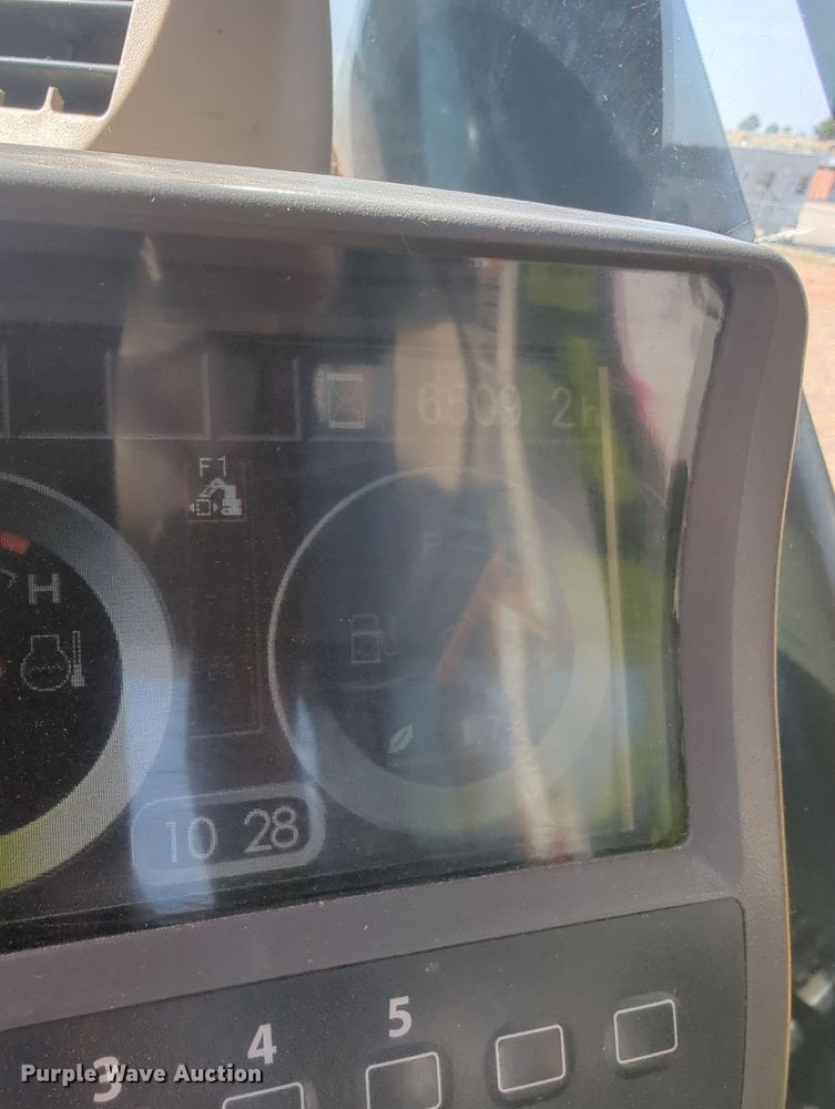 image for item MX9434 2011 John Deere 200D LC excavator