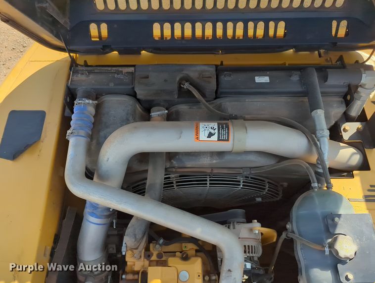 image for item MX9434 2011 John Deere 200D LC excavator