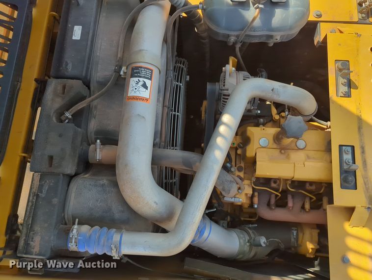 image for item MX9434 2011 John Deere 200D LC excavator