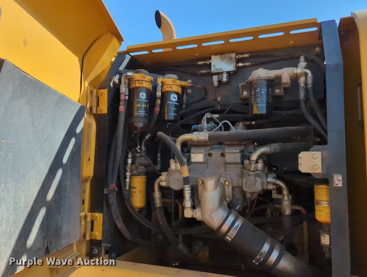 image for item MX9434 2011 John Deere 200D LC excavator