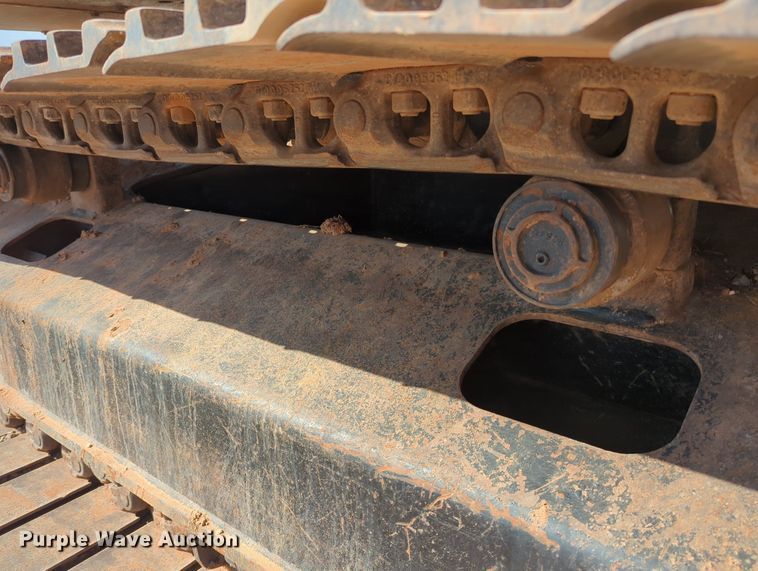 image for item MX9434 2011 John Deere 200D LC excavator