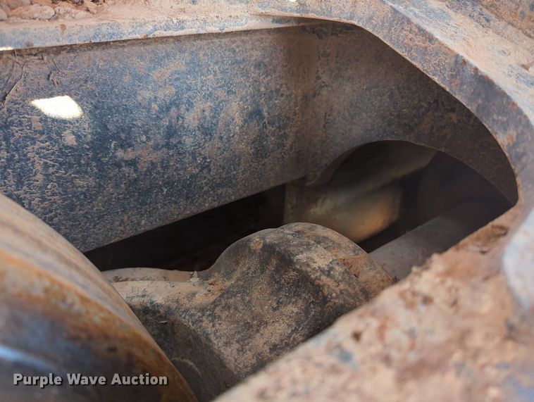 image for item MX9434 2011 John Deere 200D LC excavator