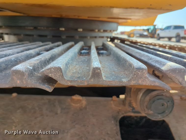 image for item MX9434 2011 John Deere 200D LC excavator