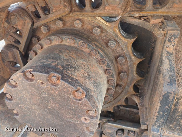 image for item MX9434 2011 John Deere 200D LC excavator