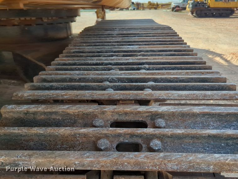 image for item MX9434 2011 John Deere 200D LC excavator