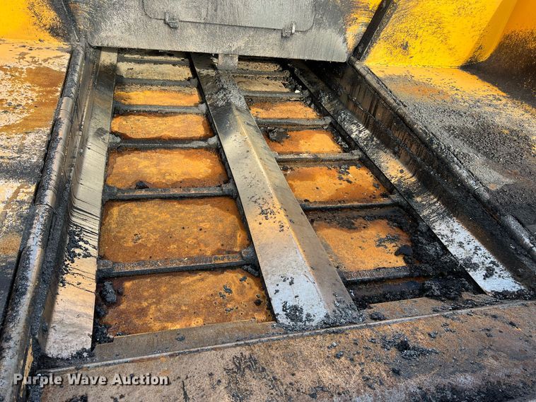 image for item NA9177 2018 Volvo P7170B  paver