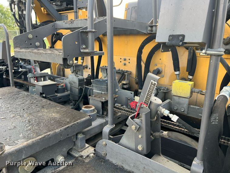 image for item NA9177 2018 Volvo P7170B  paver