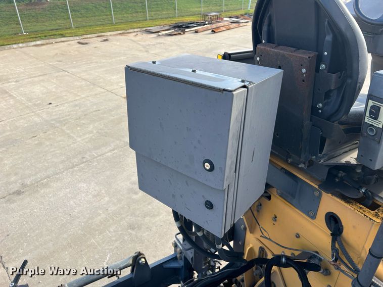 image for item NA9177 2018 Volvo P7170B  paver