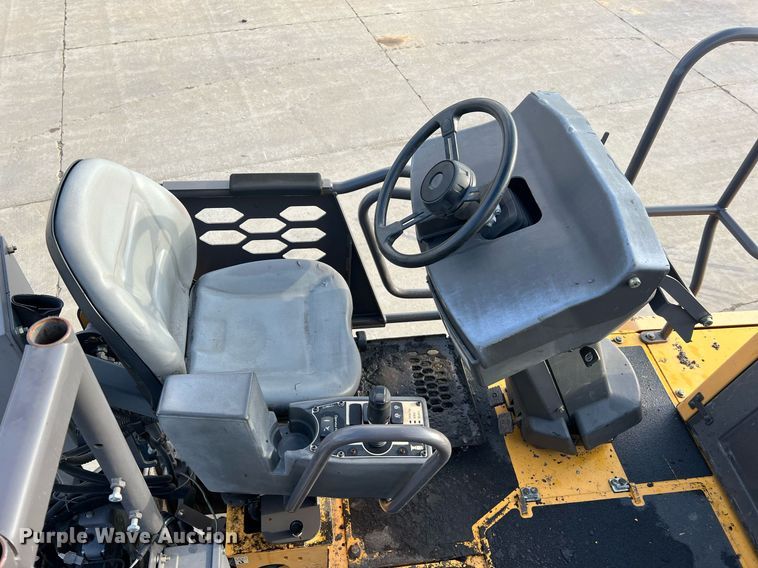 image for item NA9177 2018 Volvo P7170B  paver