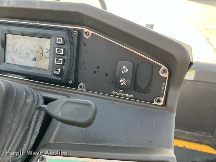 image for item NA9177 2018 Volvo P7170B  paver