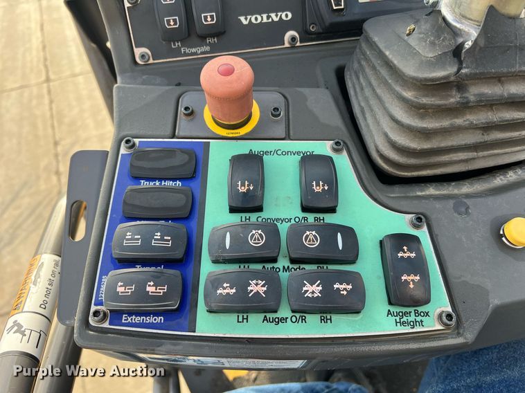 image for item NA9177 2018 Volvo P7170B  paver