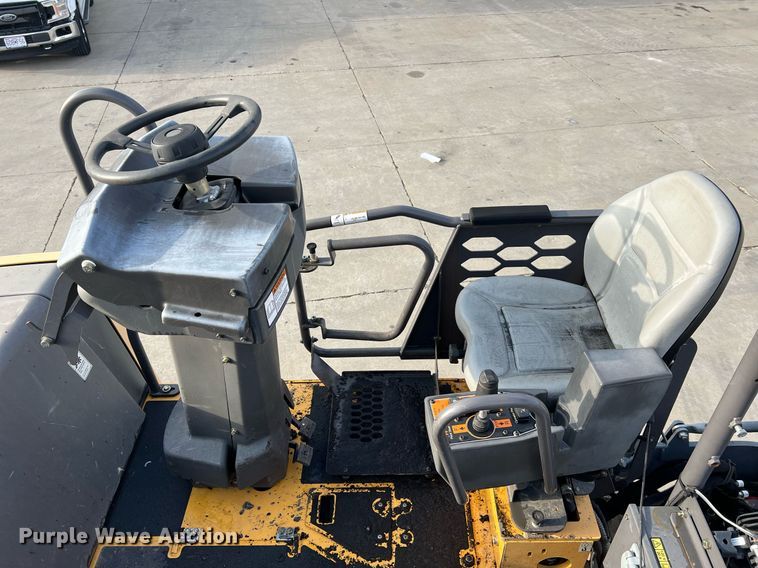 image for item NA9177 2018 Volvo P7170B  paver