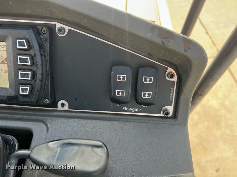 image for item NA9177 2018 Volvo P7170B  paver