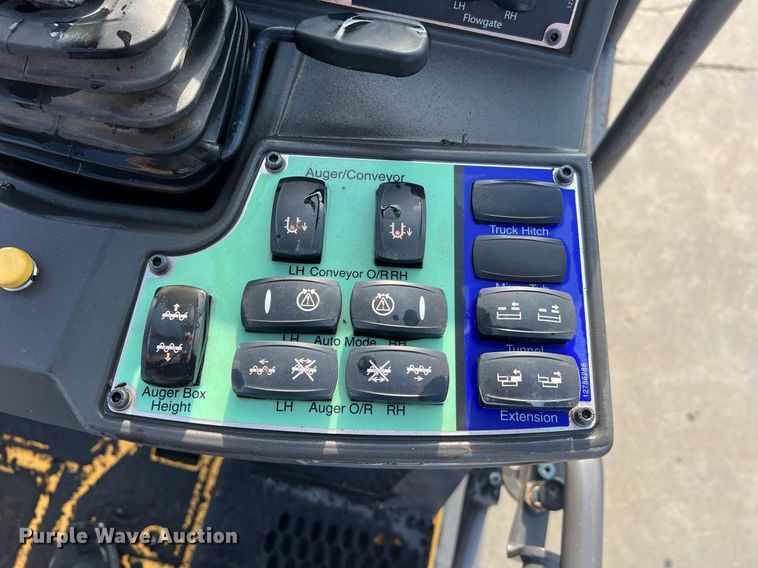 image for item NA9177 2018 Volvo P7170B  paver