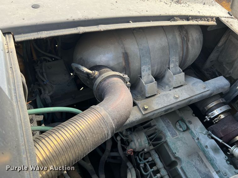 image for item NA9177 2018 Volvo P7170B  paver