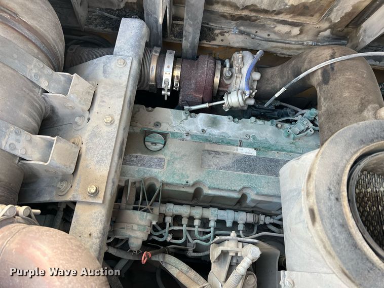 image for item NA9177 2018 Volvo P7170B  paver