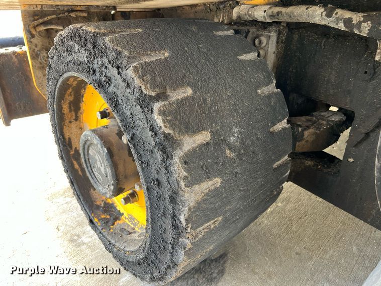 image for item NA9177 2018 Volvo P7170B  paver